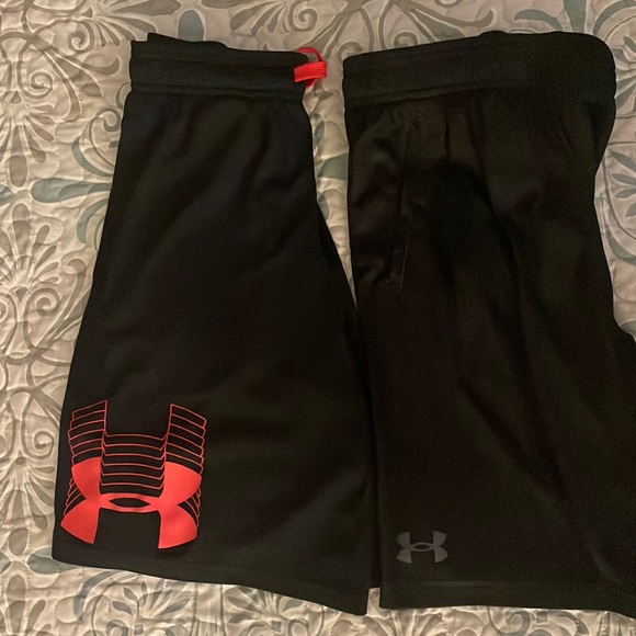 Under Armour Other - Boys Medium Under Armour Shorts
